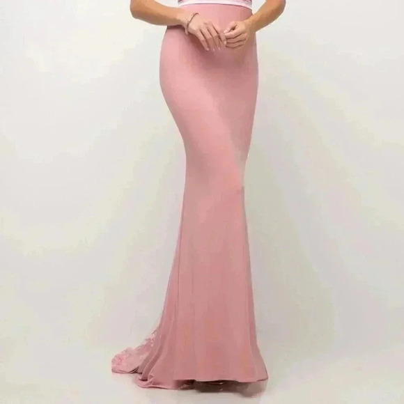 For You Dress - LONG OFF SHOULDER LACE DRESS BY CINDERELLA DIVINE UV001 - Picture 2 of 11